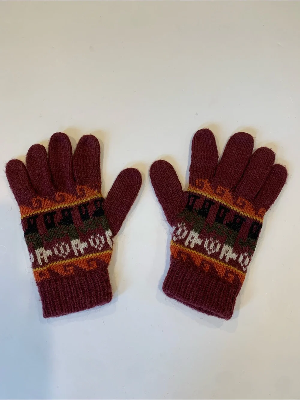 Bolivian Alpaca Wool Lightweight Burgundy Knit Lightweight Winter Gloves